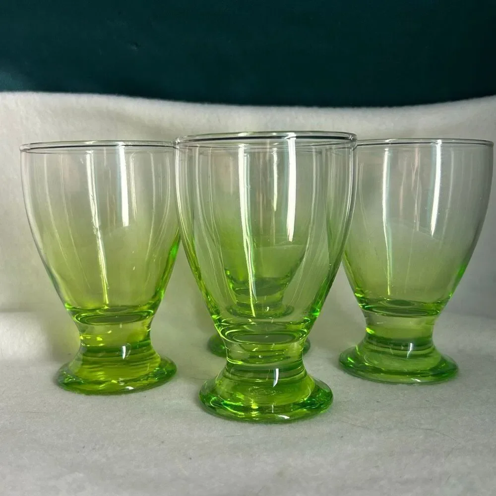 Cristar Copa Lexington Lime Green Footed Glasses Water Wine Goblets Set of 4